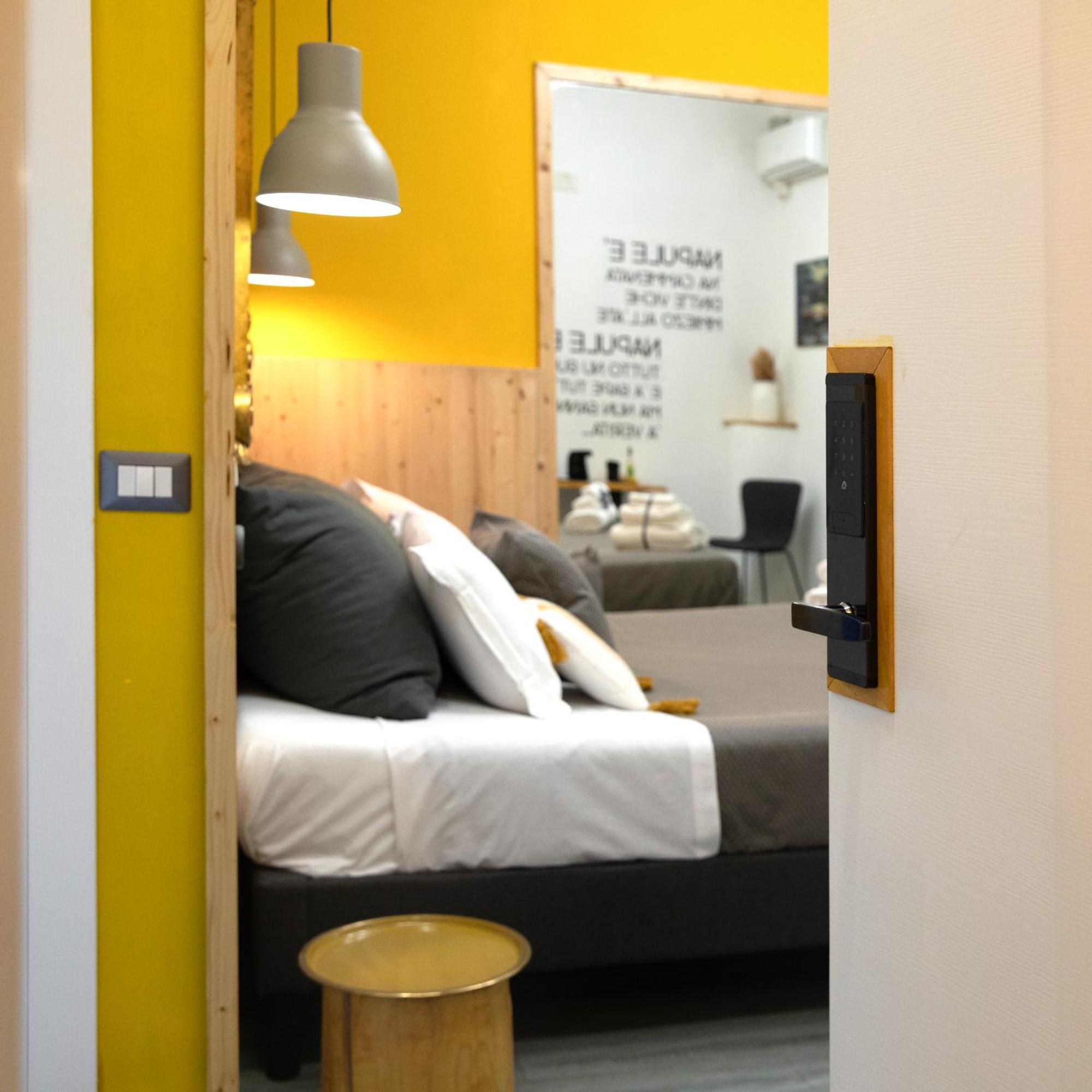 Miracolo Al Duomo Smart Accomodations Neapel Exterior foto