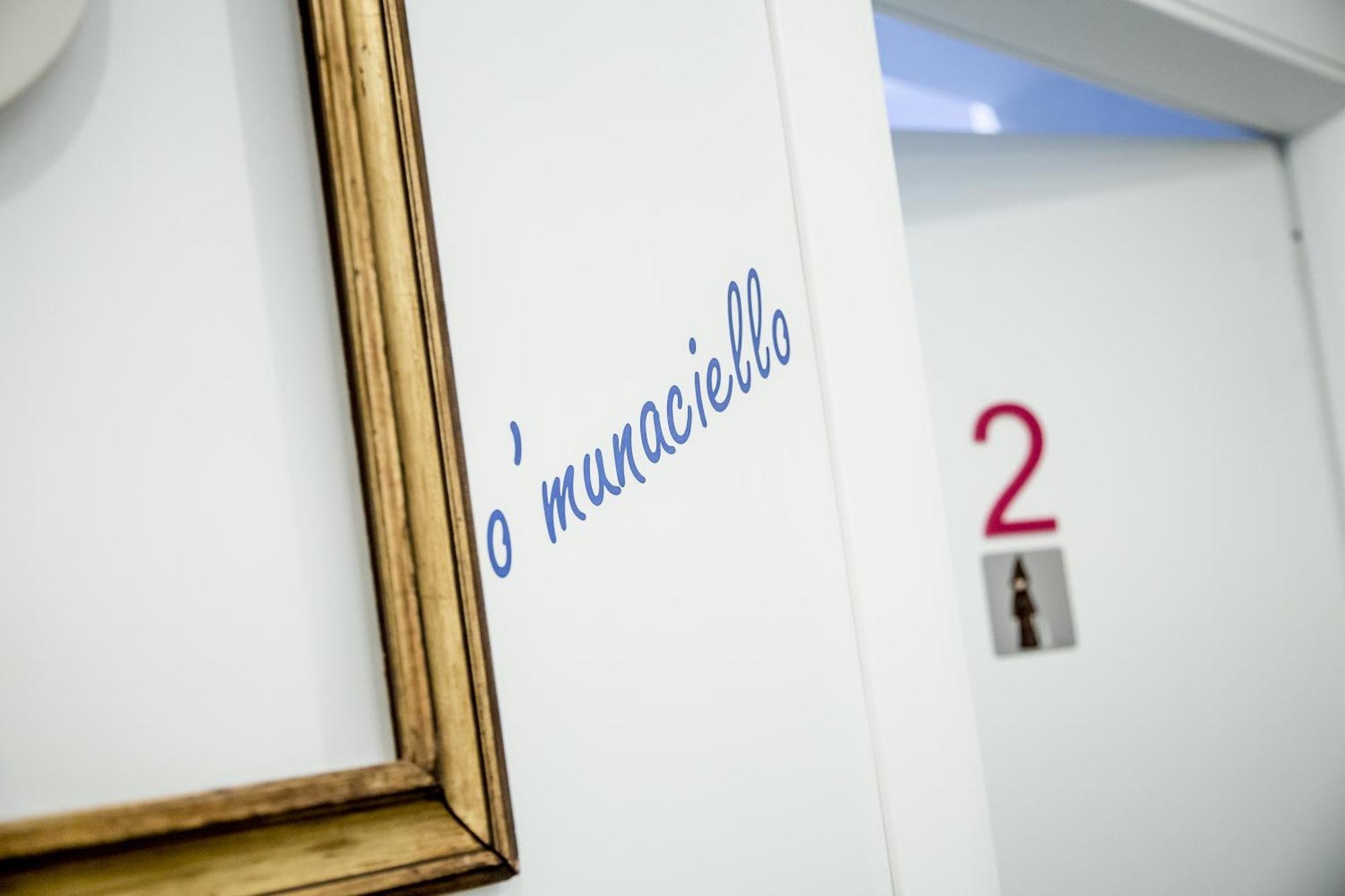 Miracolo Al Duomo Smart Accomodations Neapel Exterior foto
