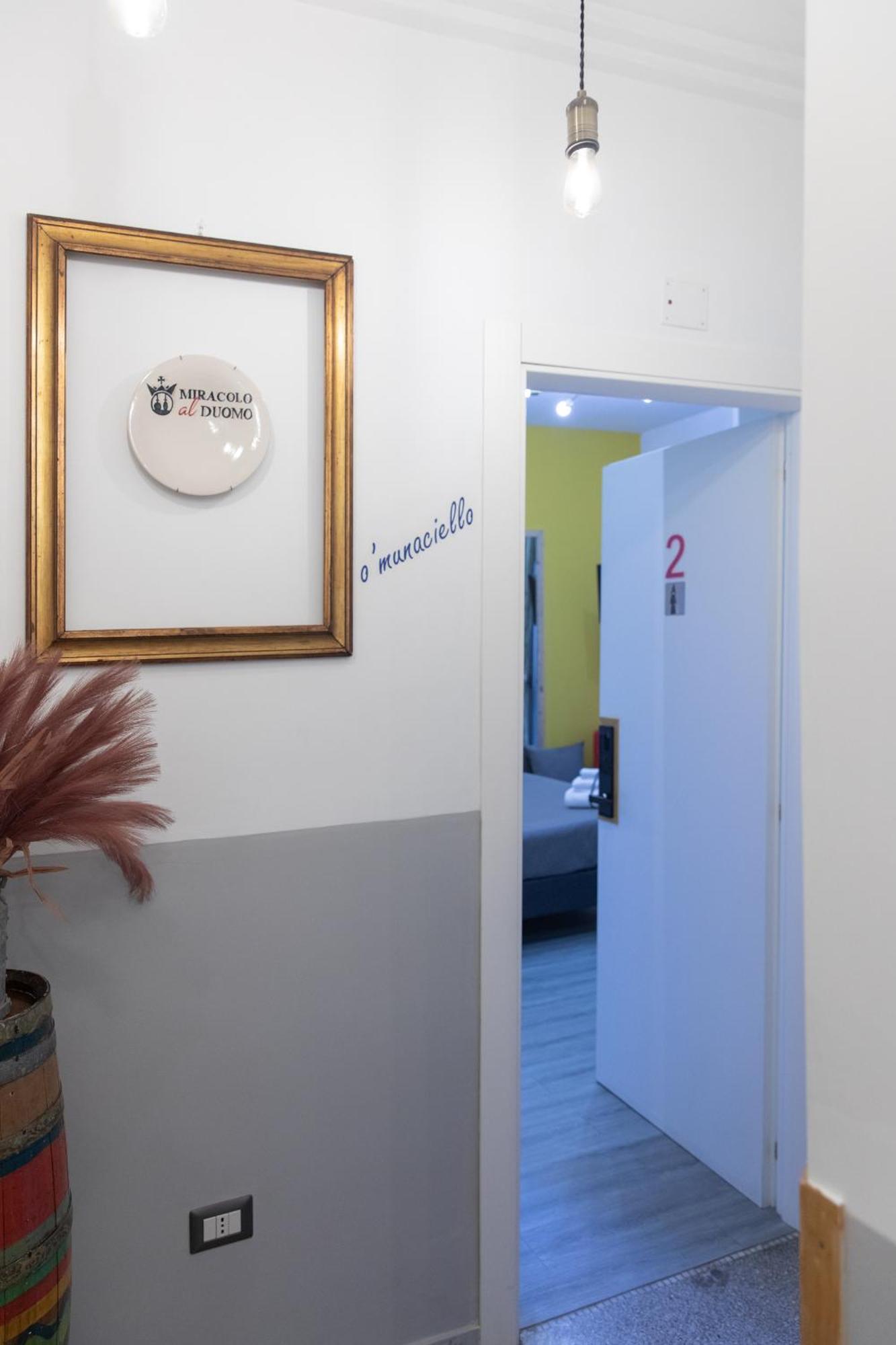 Miracolo Al Duomo Smart Accomodations Neapel Exterior foto